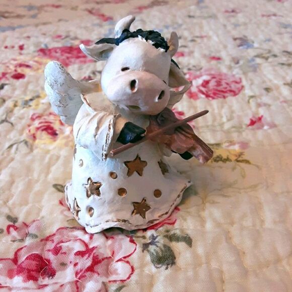 Vintage Other - Vintage Violin-Playing Ceramic Cow, 2.5" tall‎